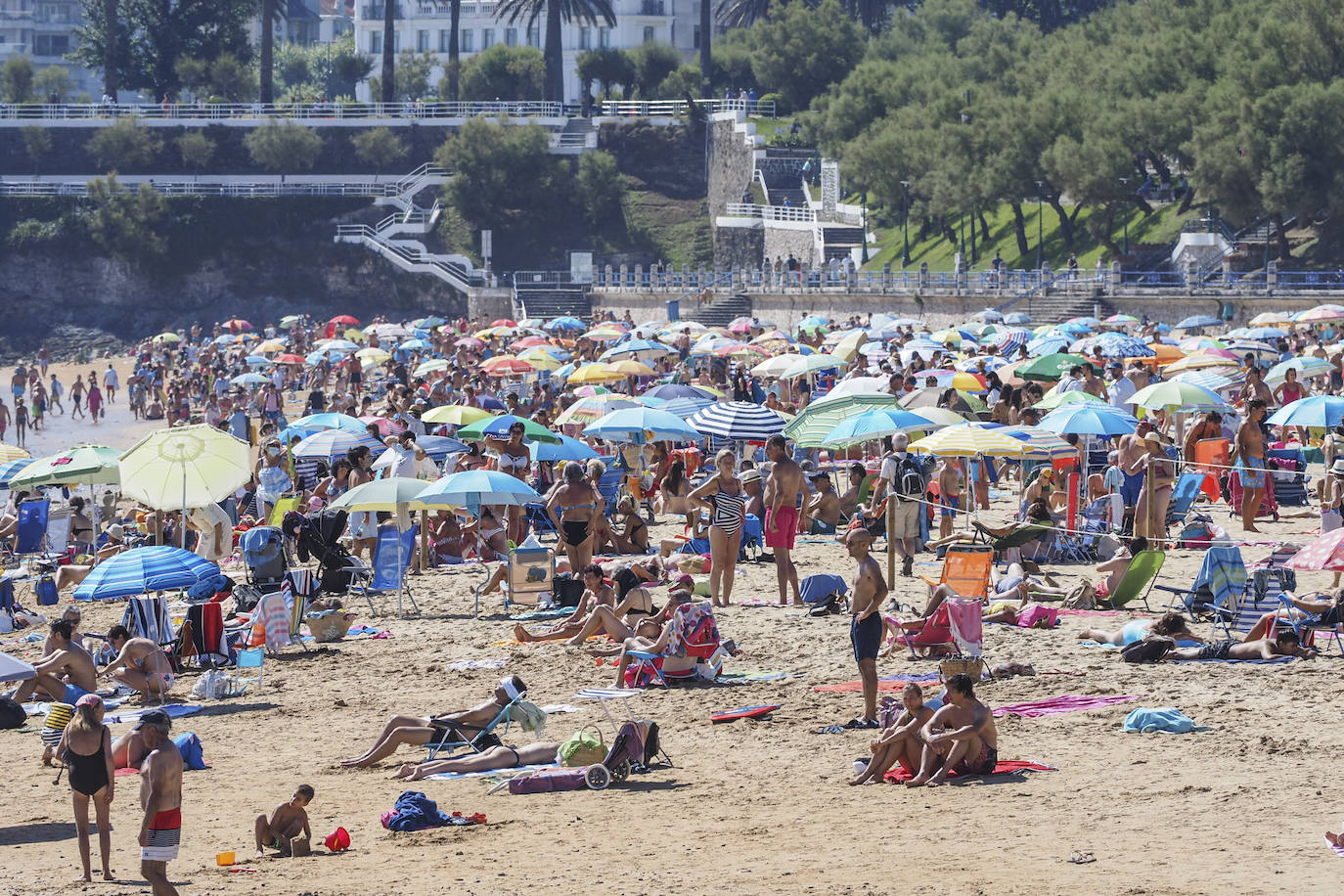 Fotos: Playas llenas de nuevo