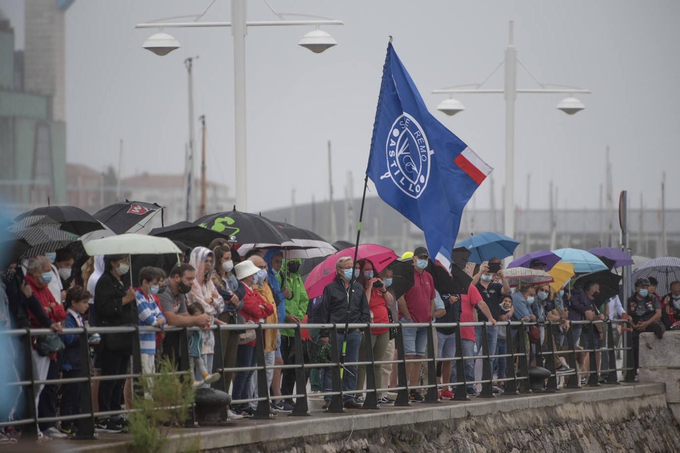 Fotos: Imágenes para una regata bajo la lluvia