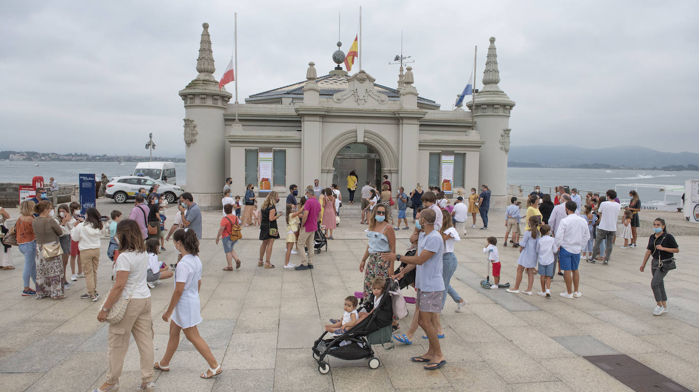 Fotos: El Palacete del Embarcadero acoge &#039;Coloreando Cantabria&#039;, una muestra con dibujos de niños y obras de Okuda