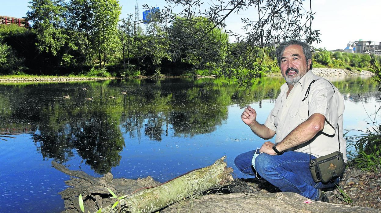 El naturalista Jesús García destaca la recuperación ambiental en la confluencia de los ríos Saja y Besaya. 