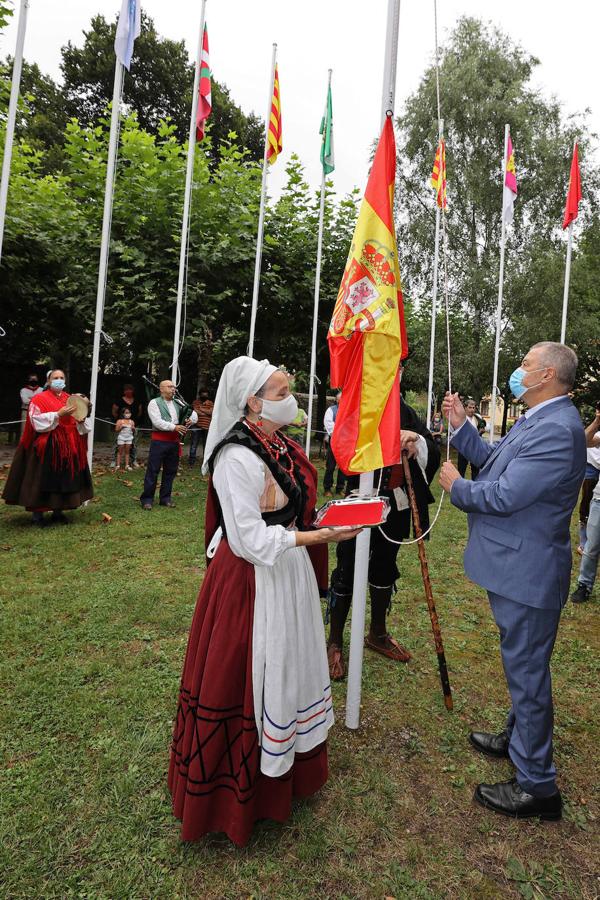 Fotos: Un Día de Cantabria sin multitudes