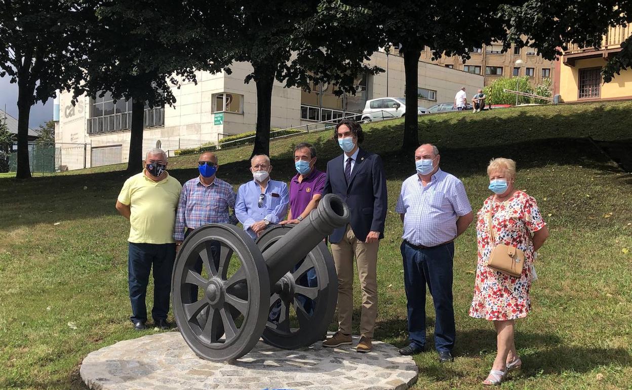Inaugurado el cañón de 'La Playuca' en homenaje a la coordinadora de vecinos de El Astillero
