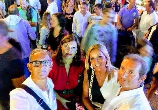 Noche de Feria con amigos.