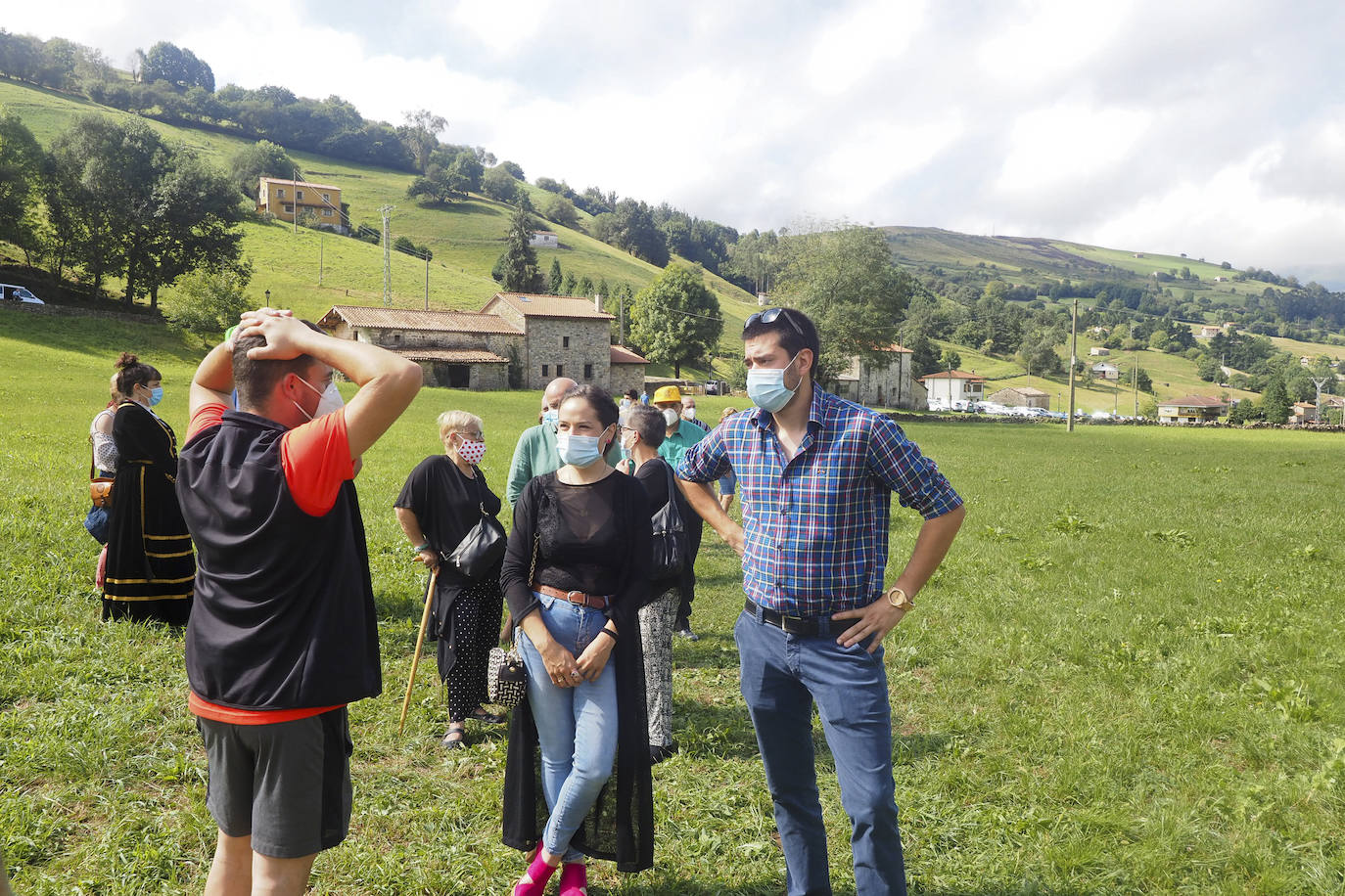 Este año la Virgen de Valvanuz ha congregado a muchos menos fieles en las inmediaciones de la ermita de Selaya, con la suspensión de todos los eventos festivos a excepción de los actos litúrgicos en honor a la patrona de los pasiegos.