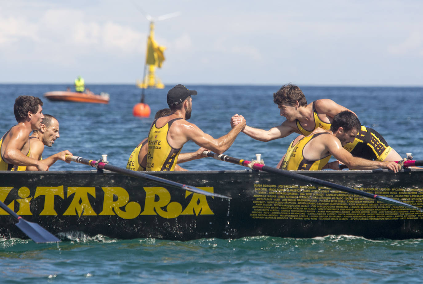 Fotos: &#039;La Pedreñera&#039; se impone en la Bandera Marina de Cudeyo