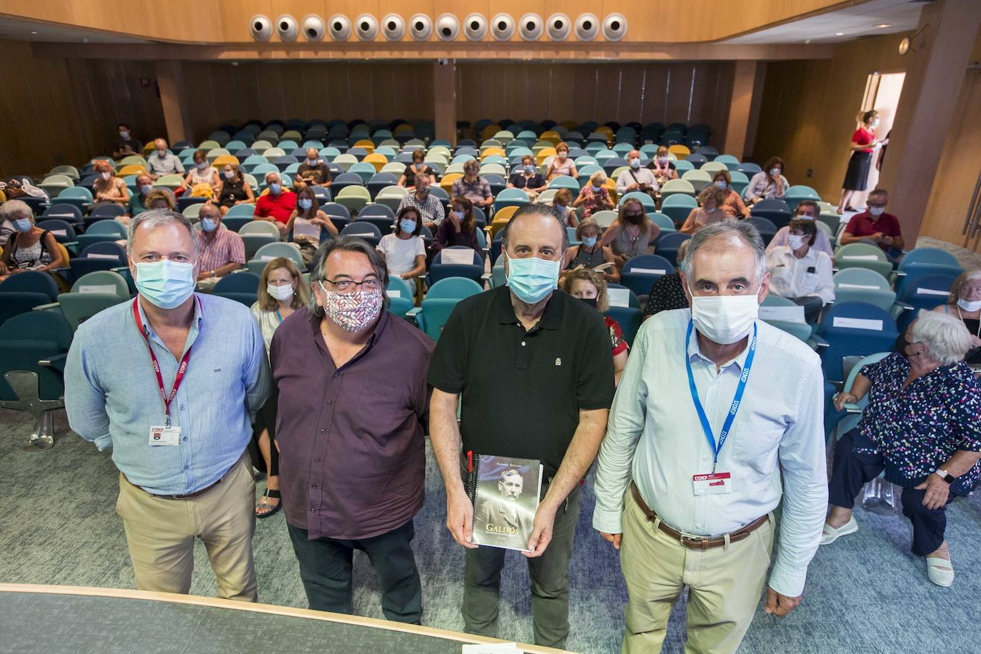 La tribuna de la Universidad Internacional arrancó con una mesa redonda sobre 'Benito Pérez Galdós, la influencia de un clásico contemporáneo'.