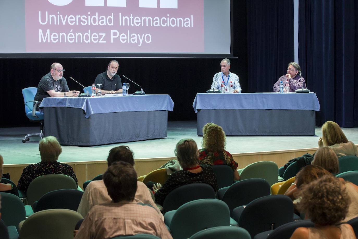 La tribuna de la Universidad Internacional arrancó con una mesa redonda sobre 'Benito Pérez Galdós, la influencia de un clásico contemporáneo'.