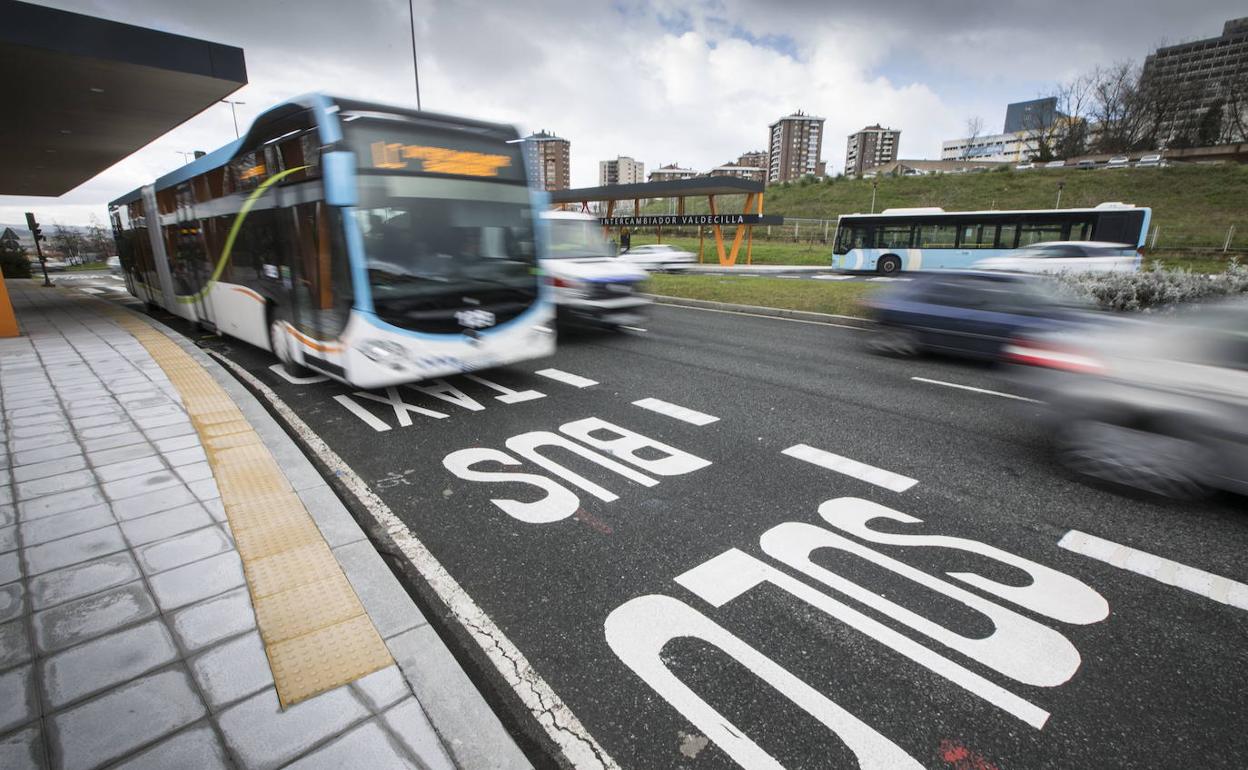La línea 11 del TUS modificará mañana su recorrido en sentido Plaza de Italia – Valdecilla