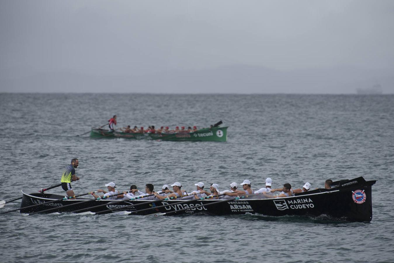 Pedreña y Castreña, líderes de las dos categorías de la ARC, se imponen en aguas de Castro Urdiales.