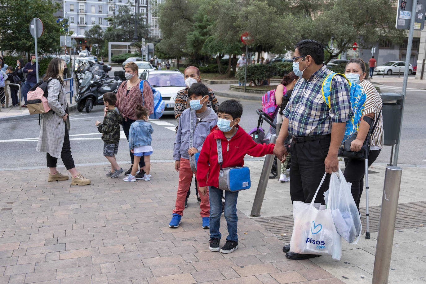 Imágenes de la 'vuelta al cole' en el CEIP Magallanes, en Santander,