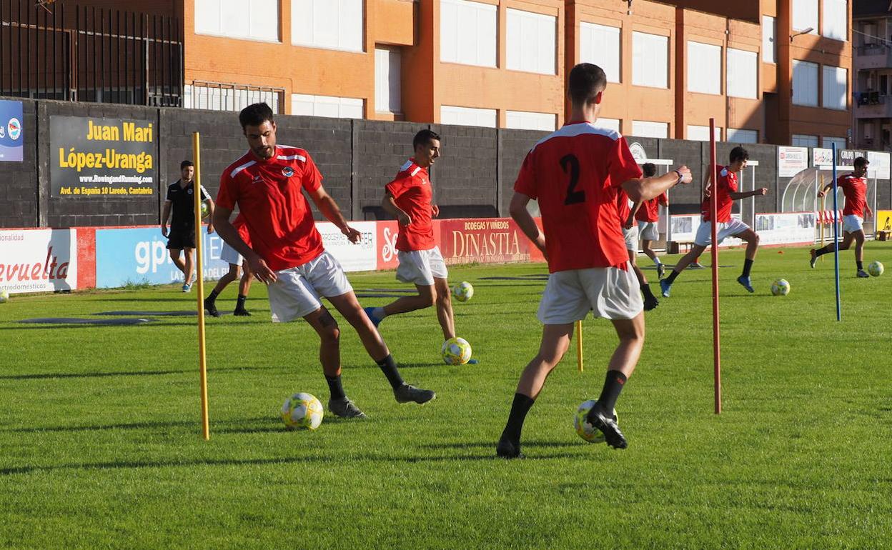 El Charles abre este miércoles, a domicilio, la pretemporada.