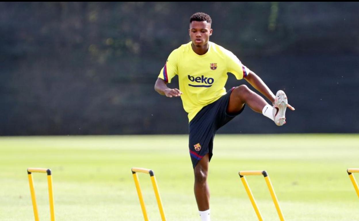 Ansu Fati, en un entrenamiento con el Barça 