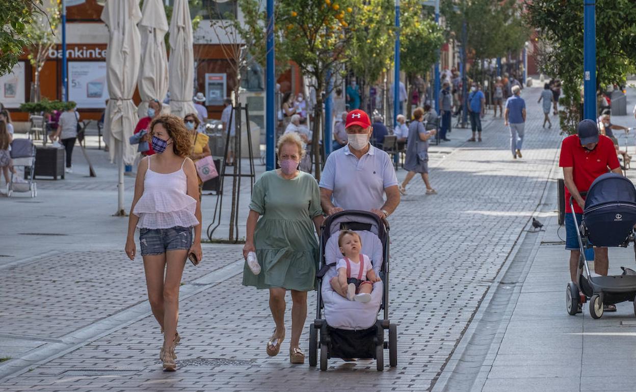 El Gobierno de Cantabria levanta esta noche el confinamiento de Santoña, pero mantiene restricciones en aforos y reuniones