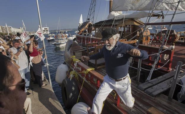 En 2009, desembarcando en el Muelle de Calderón.