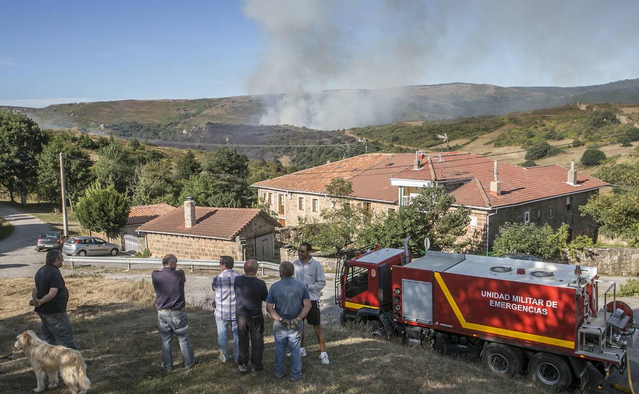 Imagen de archivo de un incendio en Valderredible 