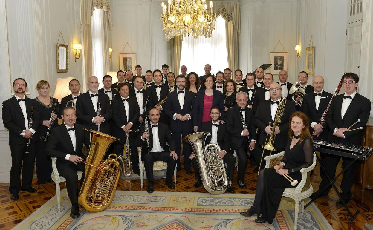 Foto de familia de la Banda Municipal de Música de Santander.