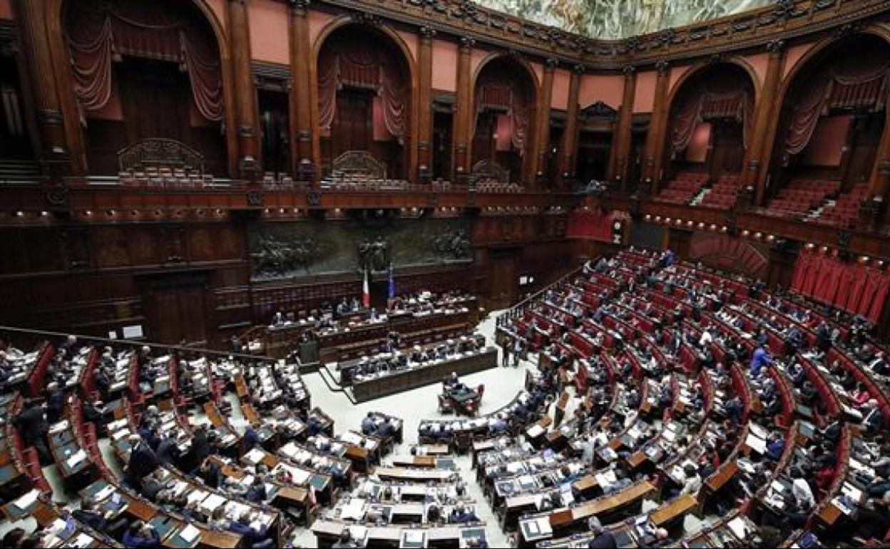 Una vista general del parlamento italiano.. 