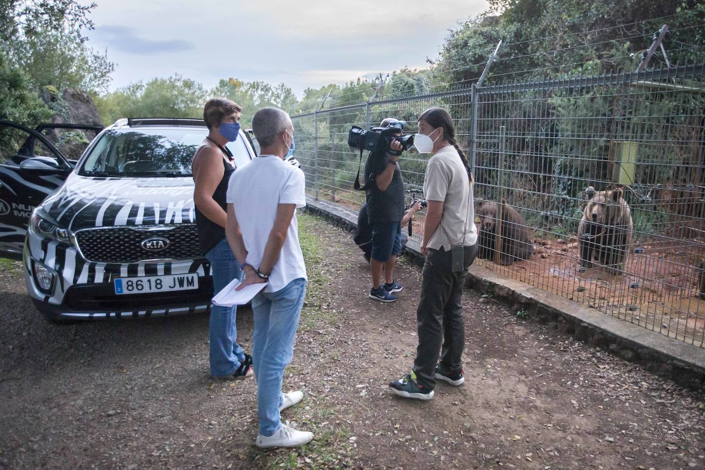 Imágenes de una visita nocturna al Parque de la Naturaleza de Cabárceno, una experiencia que se pone en marcha coincidiendo con el periodo en el que se producen la berrea y la ronca.