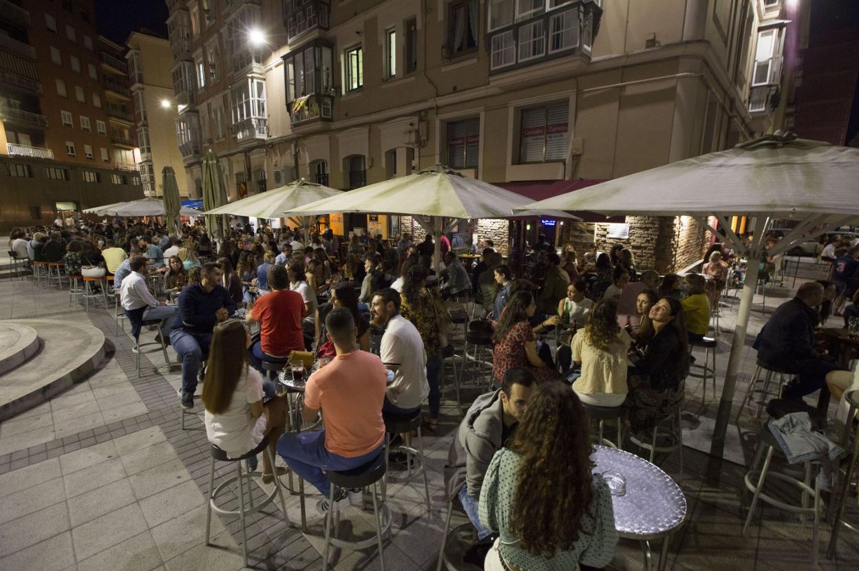 Imagen de archivo de la Plaza Cañadío, en Santander, durante una tarde de este verano.