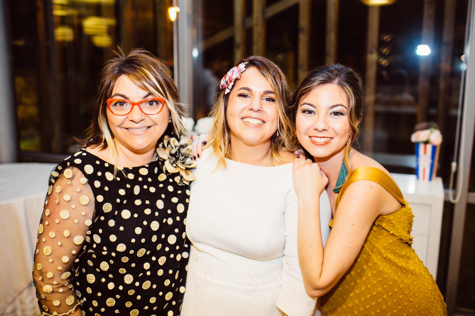 Alexandra junto a sus queridas Inés González y Laura Haya.