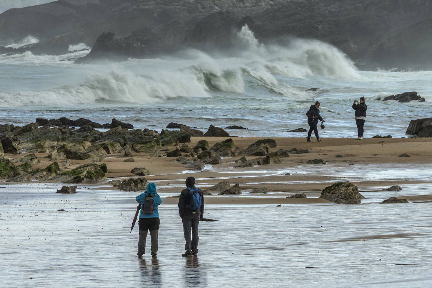 El temporal también deja grandes olas