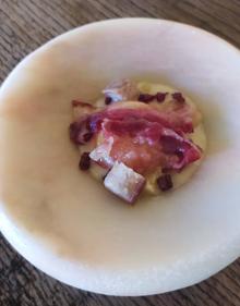 Imagen secundaria 2 - Tres de los platos del menú: dumpling de calabaza y queso fresco; lasaña crujiente de venado; ycarbonara de panceta de tudanca.