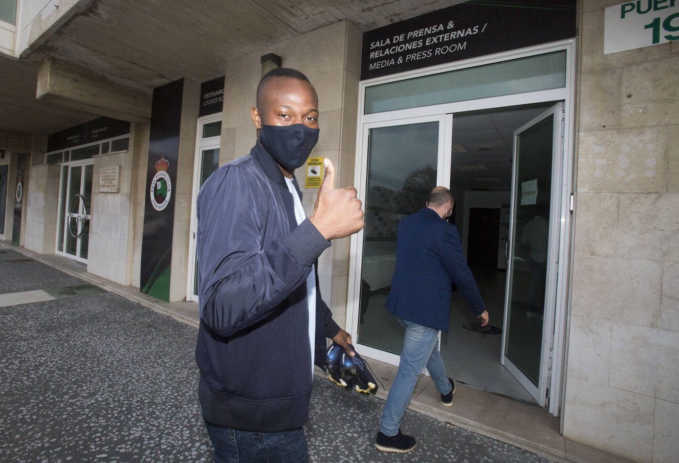 Cedric ha sido presentado como nuevo jugador del Racing