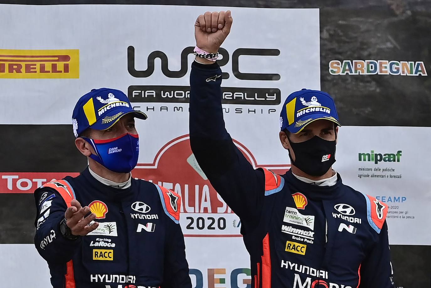 El cántabro Dani Sordo (Hyundai) ganó este domingo, por segundo año consecutivo, el Rally de Cerdeña, sexta de las ocho mangas del Mundial de rallies (WRC), en una prueba en que su compañero belga Thierry Neuville fue segundo y el francés Sébastien Ogier (Toyota) terminó tercero.