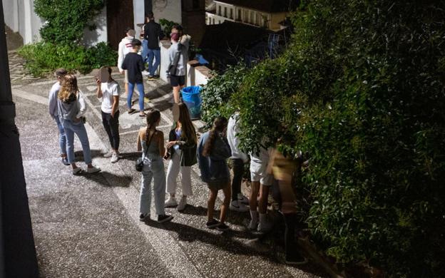 Sanidad reclama la persecución «administrativa y policial» de las fiestas 