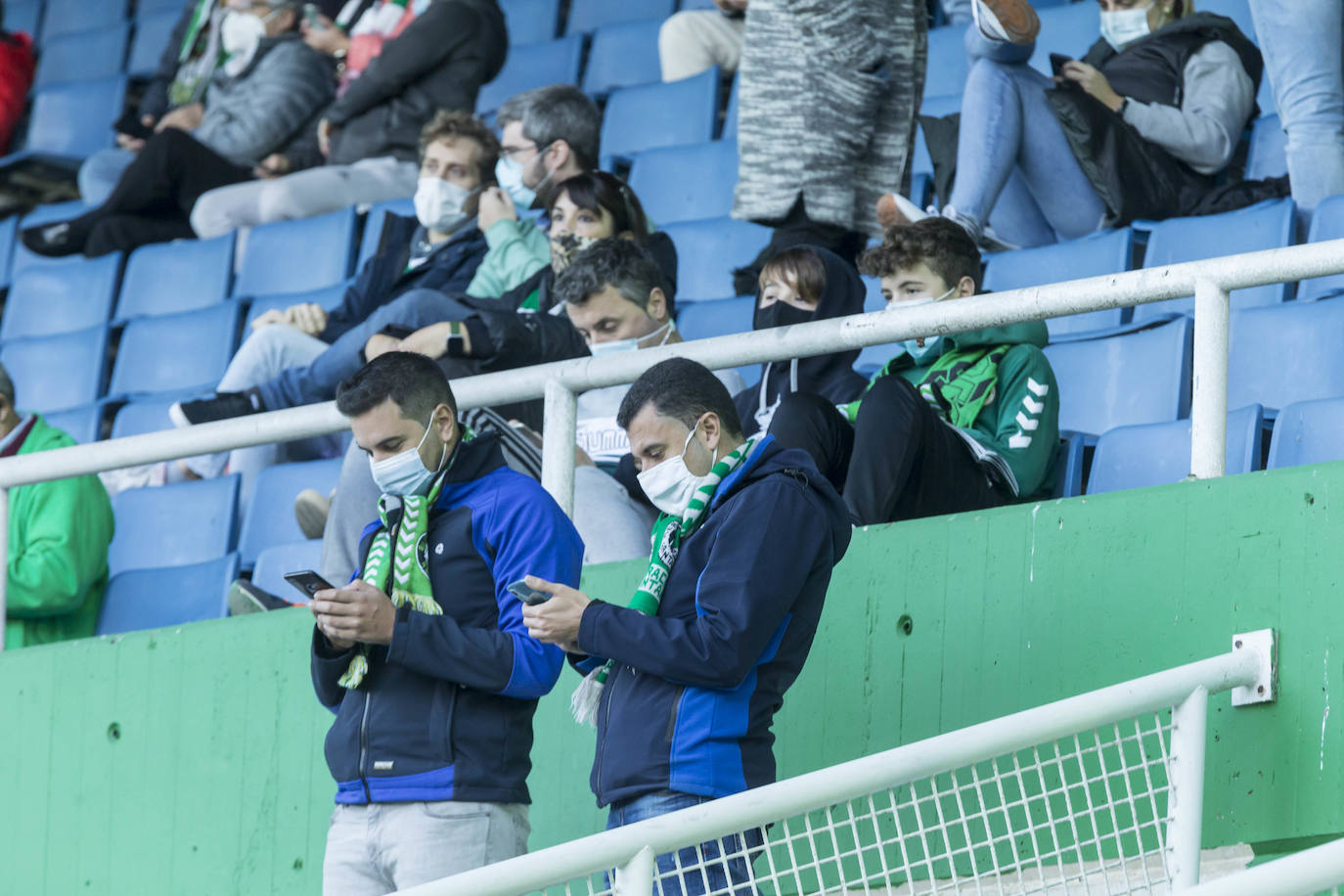 El protocolo racinguista funcionó con normalidad y el estadio acogió de nuevo a más de mil espectadores