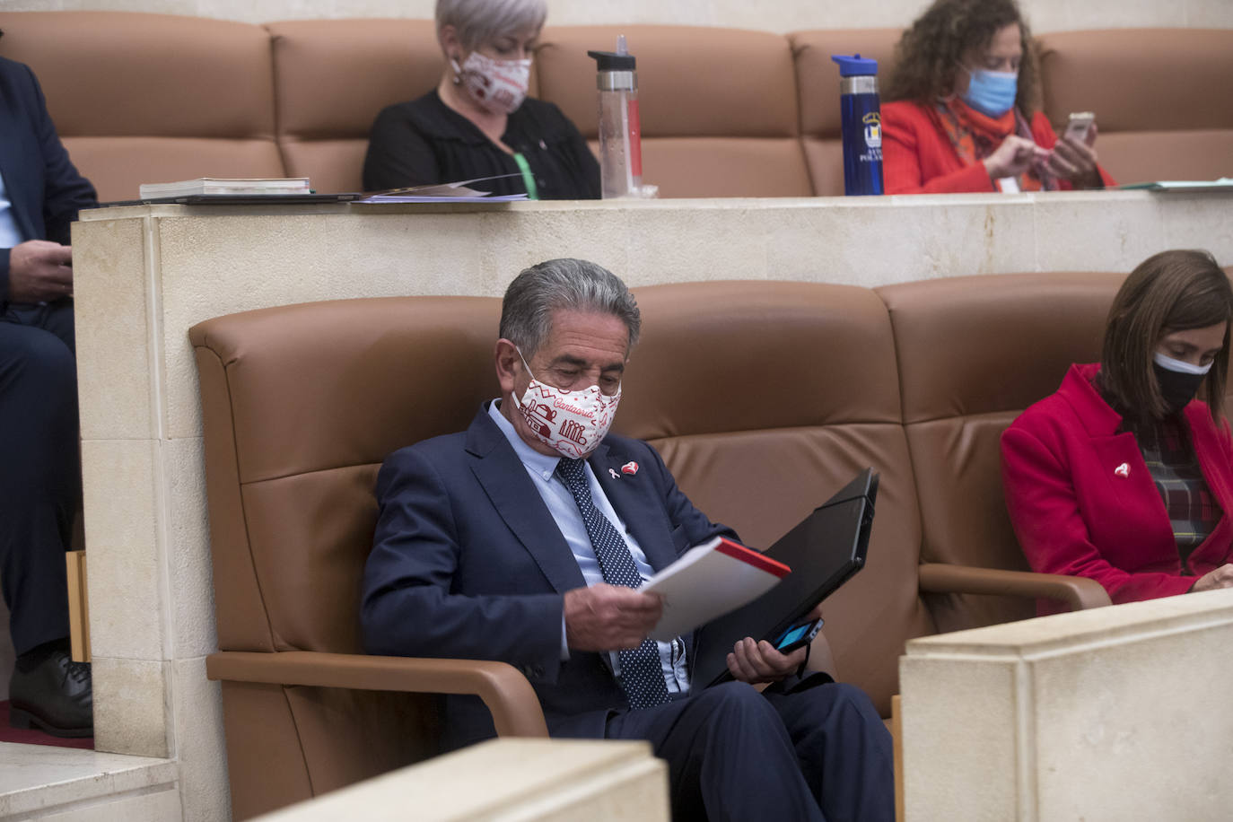 Pleno del Parlamento de Cantabria celebrado este lunes, 19 de octubre de 2020