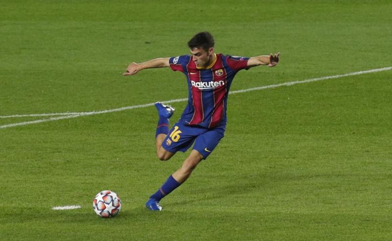 El joven Pedri, durante el partido contra el Ferencvaros. 