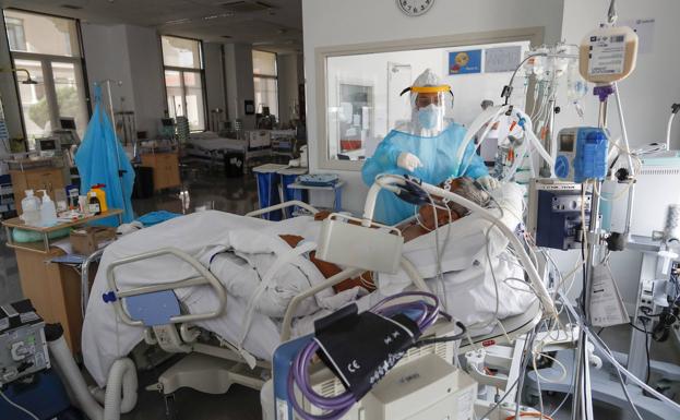 Cantabria sufre su tercer peor día de contagios de covid desde el inicio de la pandemia