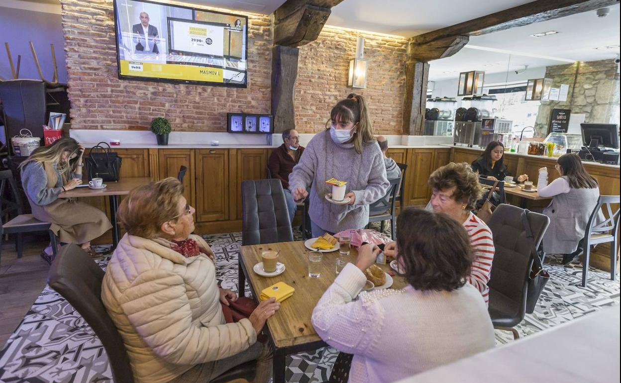 Hostelería de Cantabria manifiesta que las nuevas restricciones anunciadas «son la ruina del sector»