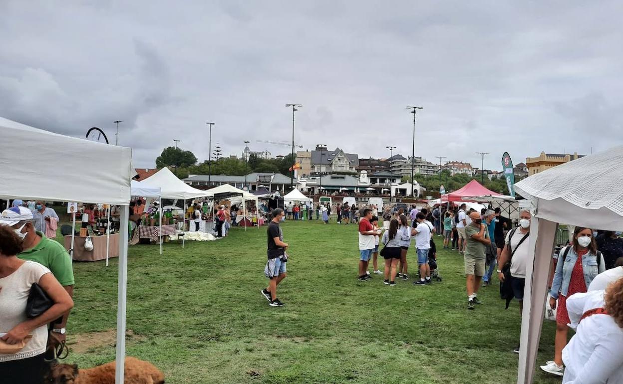 Imagen de un mercado artesano el pasado verano.