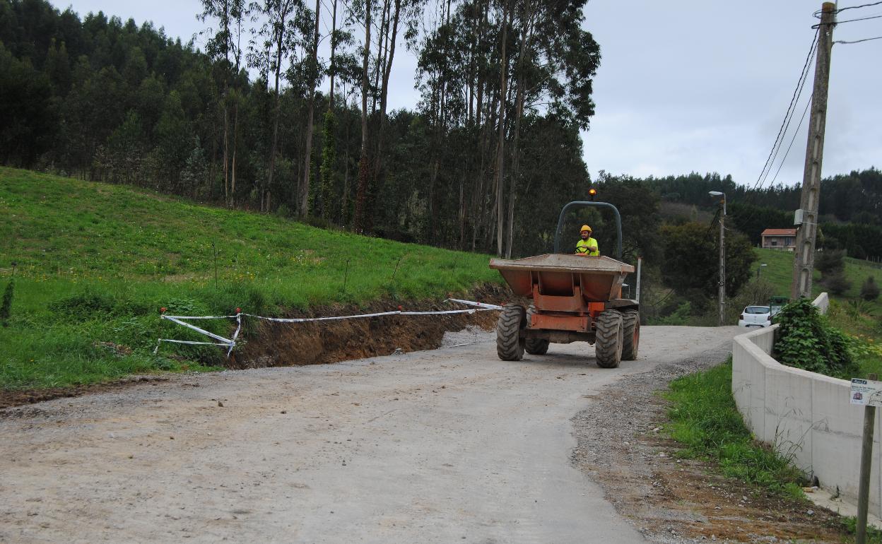 Obras de mejora en la carretera de acceso a Güemes.