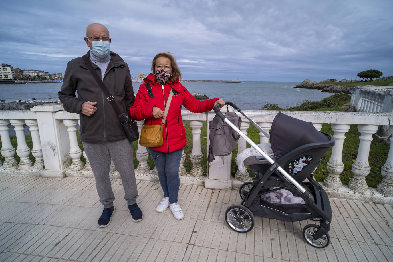 Los vecinos de Castro y la zona oriental de Cantabria sufren el confinamiento del País Vasco decretado el lunes.