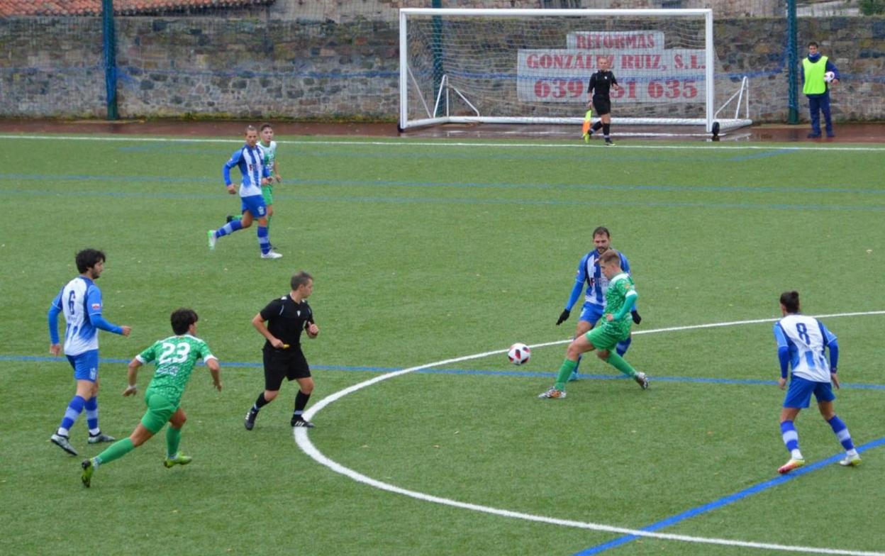 Partido de esta temporada entre el Naval y Los Ríos, que juegan en el grupo A de Regional Preferente. FcF