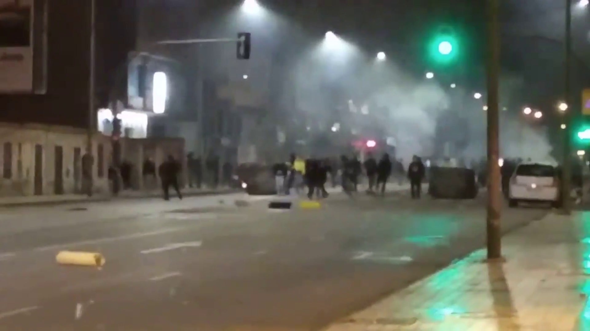 Fotos: La concentración contra las medidas anticovid acaba en batalla campal en Gamonal