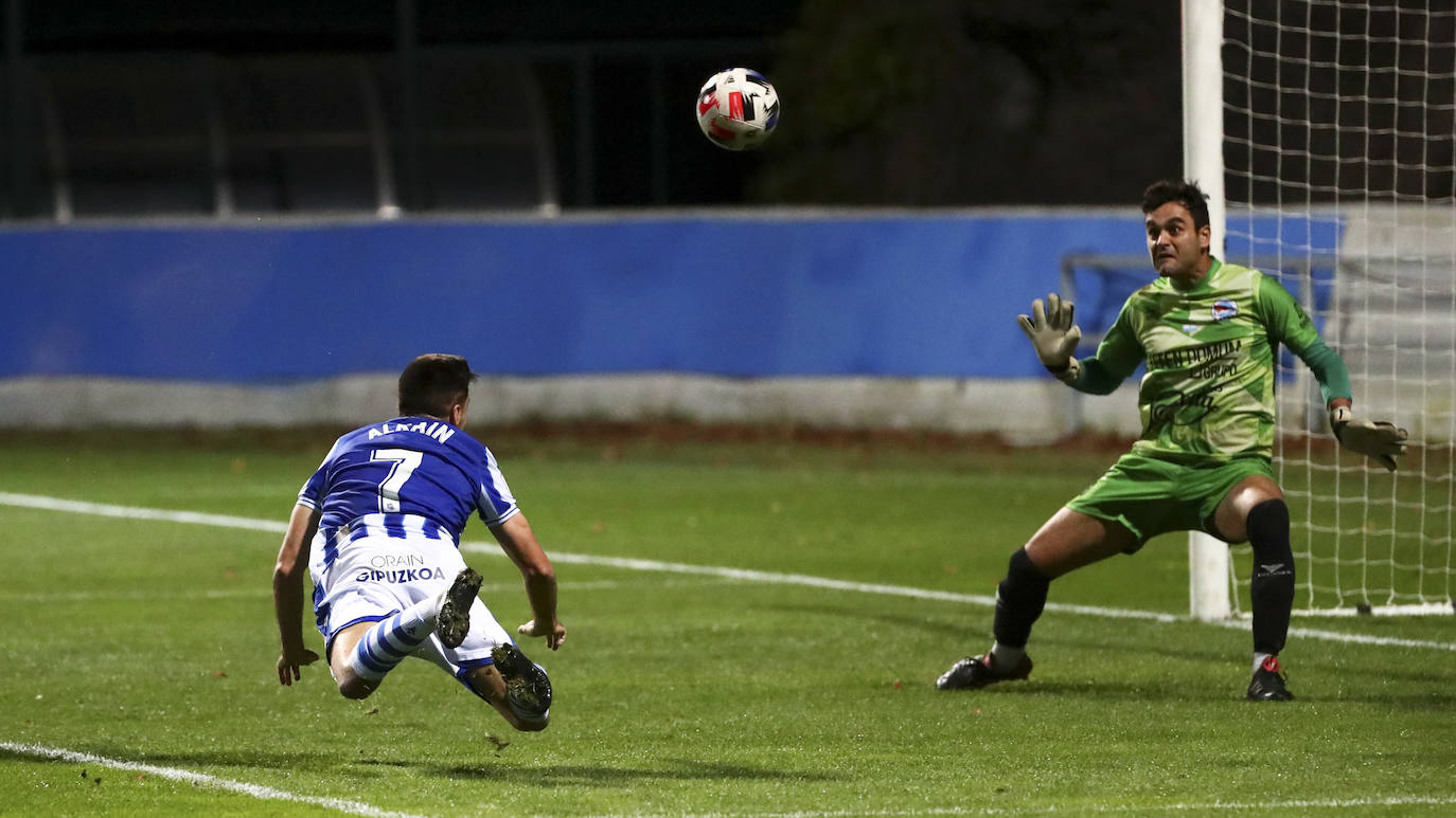 Fotos: Imágenes del Real Sociedad B-Laredo