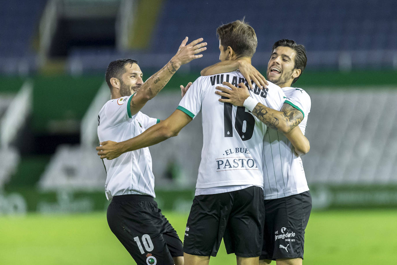 Fotos: Las mejores imágenes del Racing-Alavés B