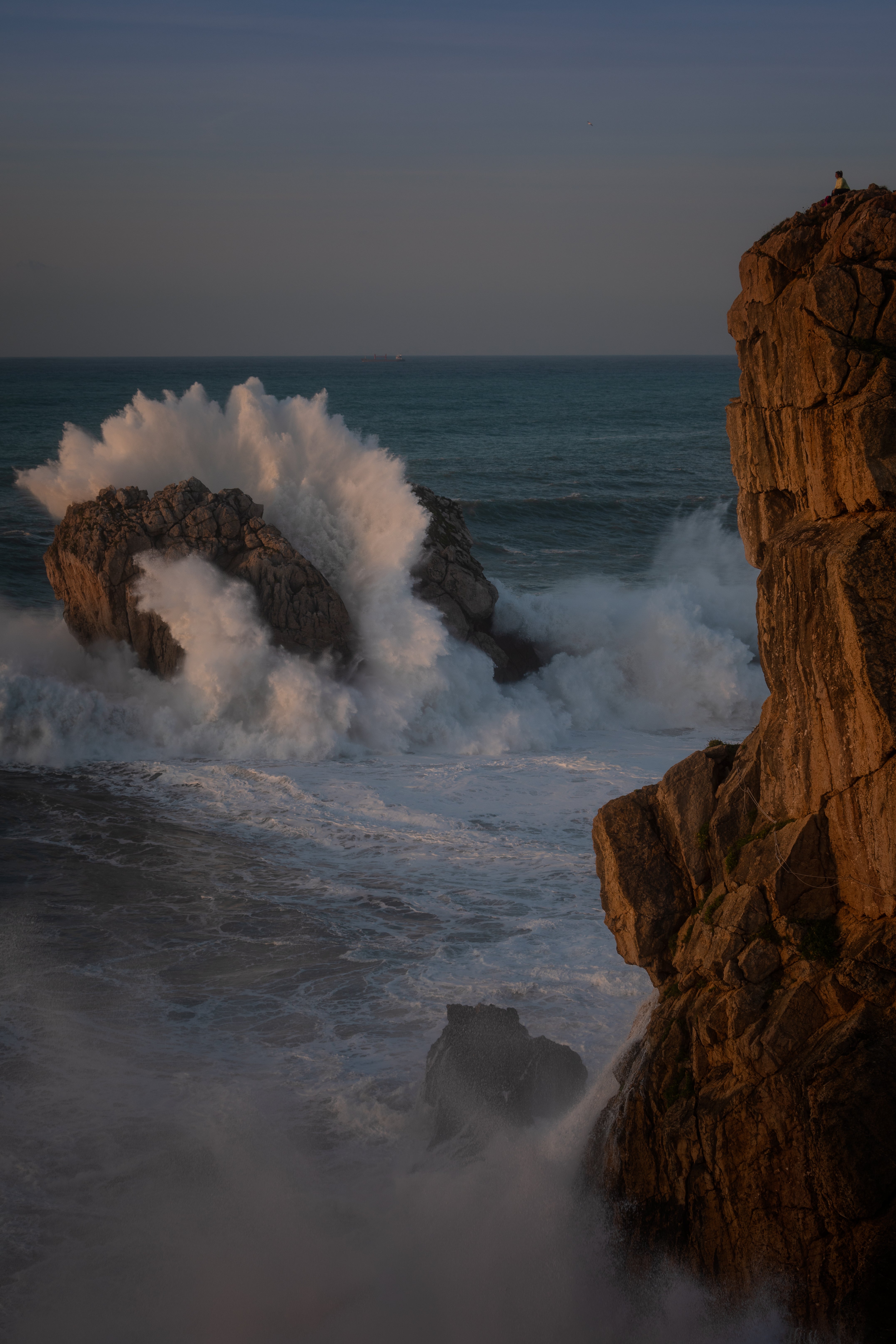 Fotos: El espectacular baile de las olas en la Arnía