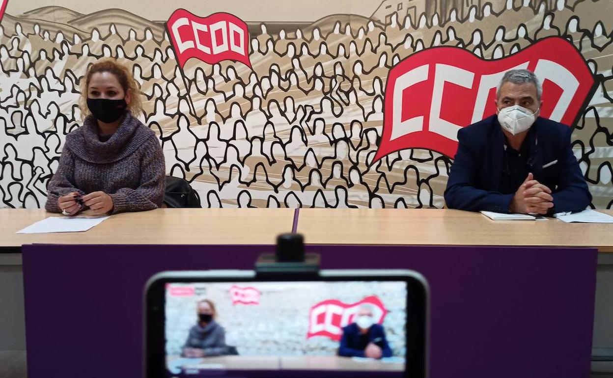 Conchi Sánchez y Carlos Sánchez, en rueda de prensa.