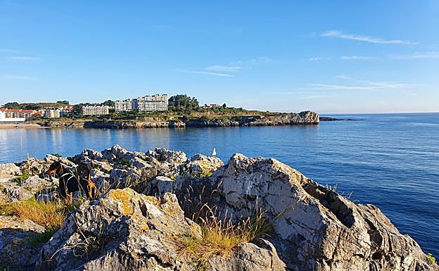Mar llana en la costa de Urdiales. 