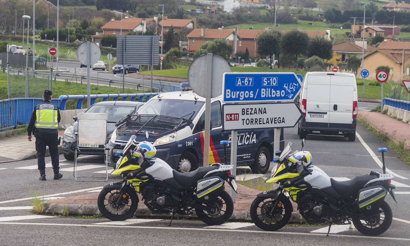 La Policía Nacional y la Policía Local de Santander controlan los accesos a la capital.