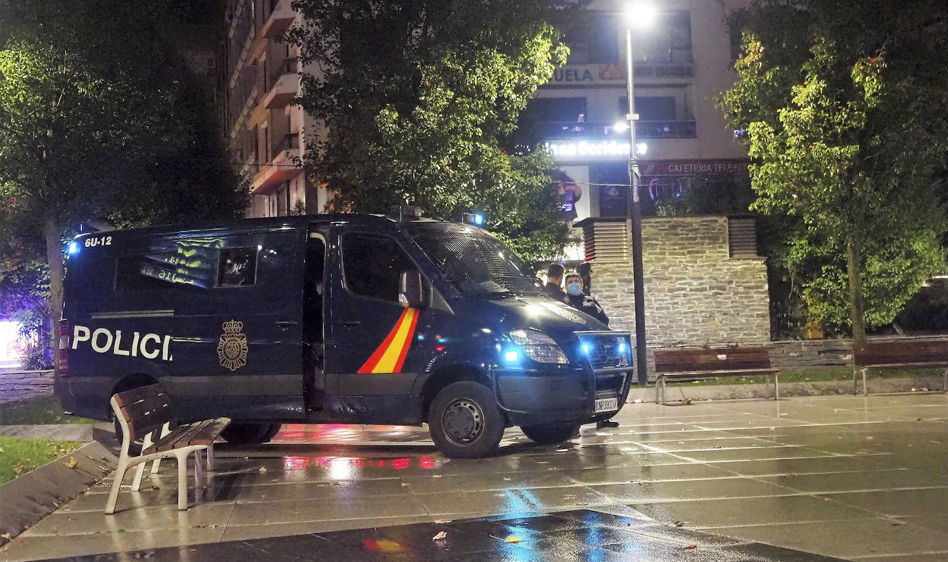 La noche del viernes y la madrugada de este sábado ha transcurrido sin incidentes en Santander.