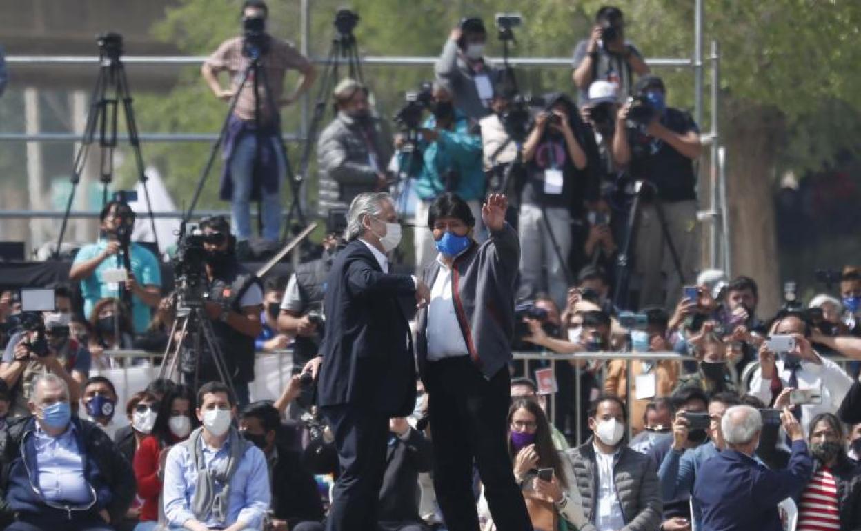 El expresidente de Bolivia Evo Morales entra en Villazón, población boliviana en la frontera con Argentina