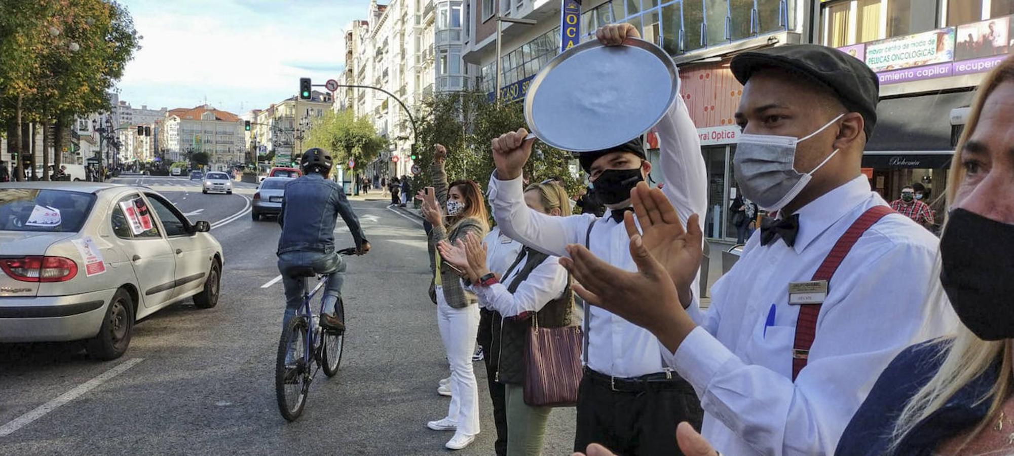 Hosteleros de Santander y Torrelavega, de manifestación.