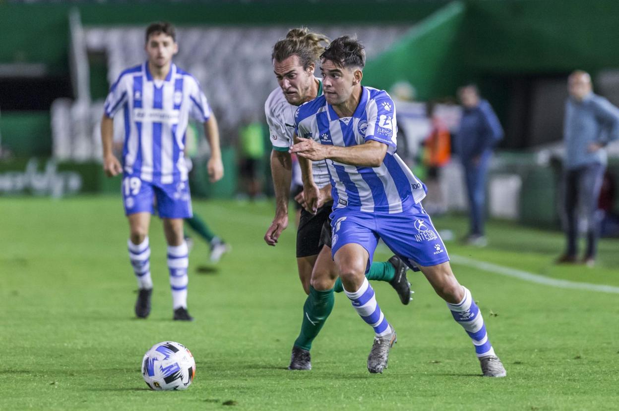 Joan Maynau, durante el último partido de Liga ante el Alavés B. roberto ruiz