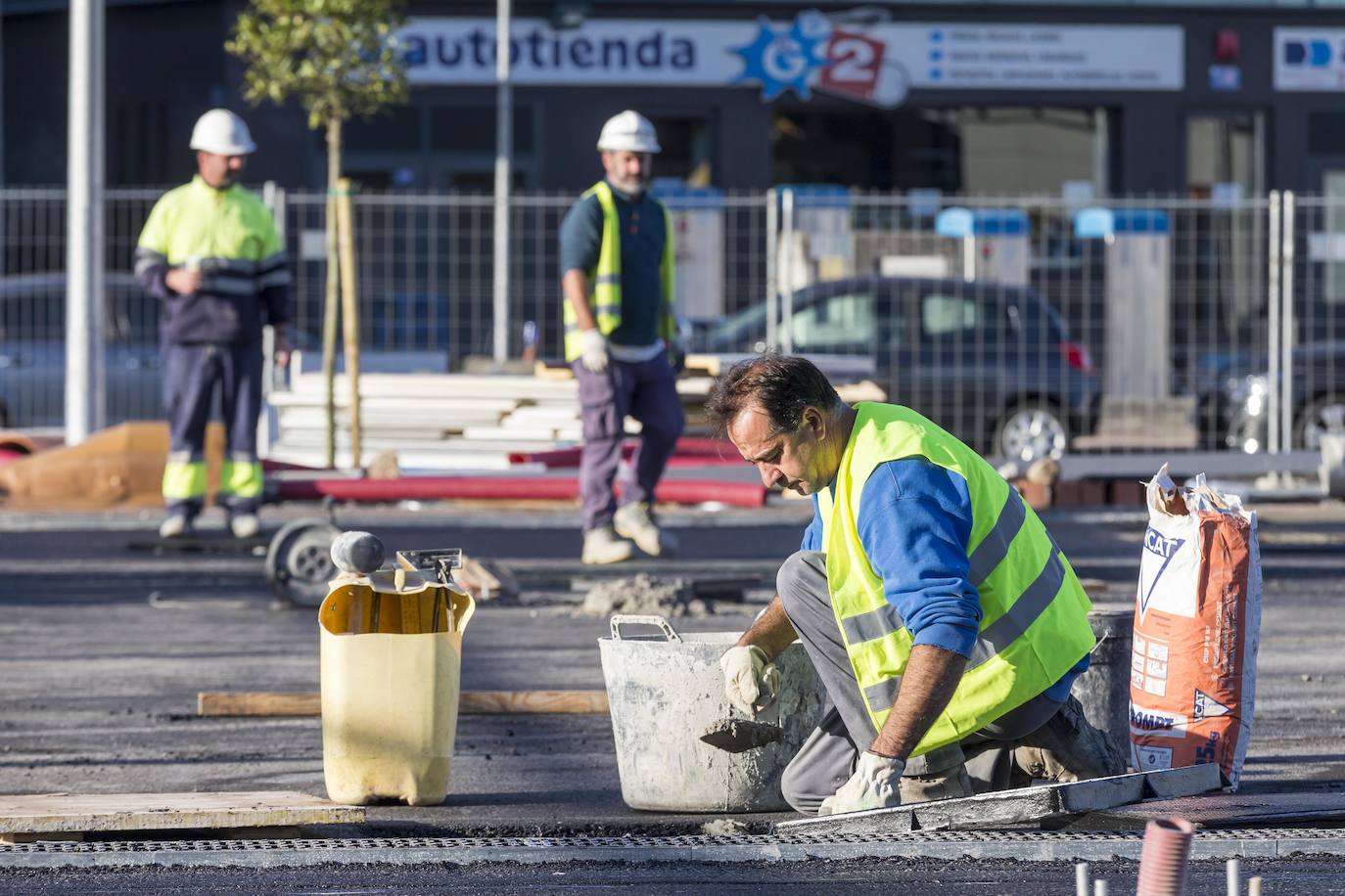 El centro comercial Bahía Real última los preparativos para abrir en tres semanas 